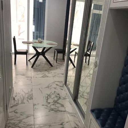 Люкс Апартаменты На Назарбаева Uralsk Dış mekan fotoğraf